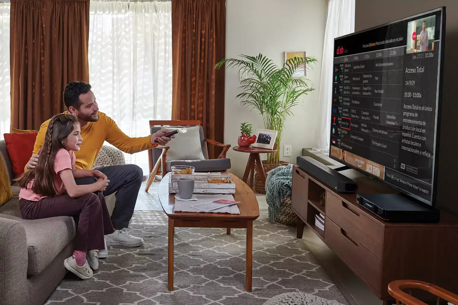 fatherDaughterWatchingTv